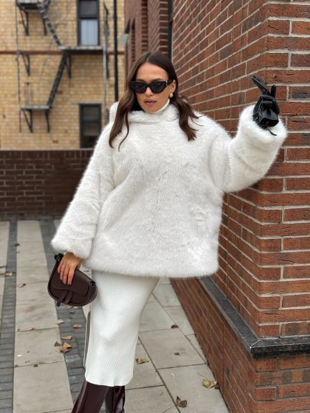 Шубка из эко-песца, белый