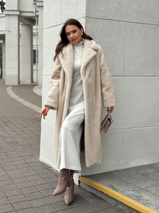 Шубка "волк" в макси длине, бежевый