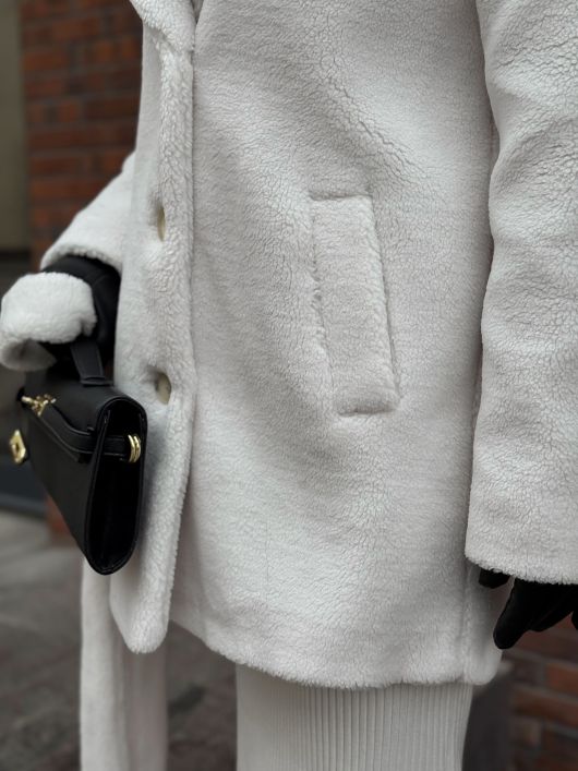 Полупальто из мутона, белый