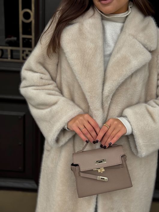 Шубка "волк" в макси длине, бежевый