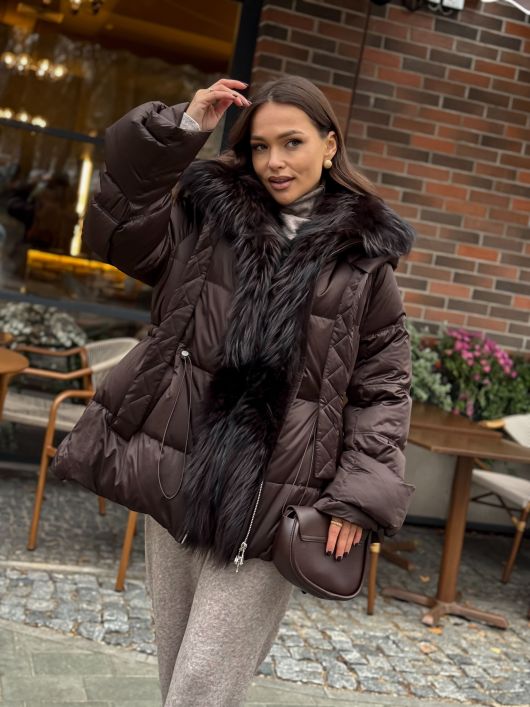 Пуховик с мехом лисы, шоколадный
