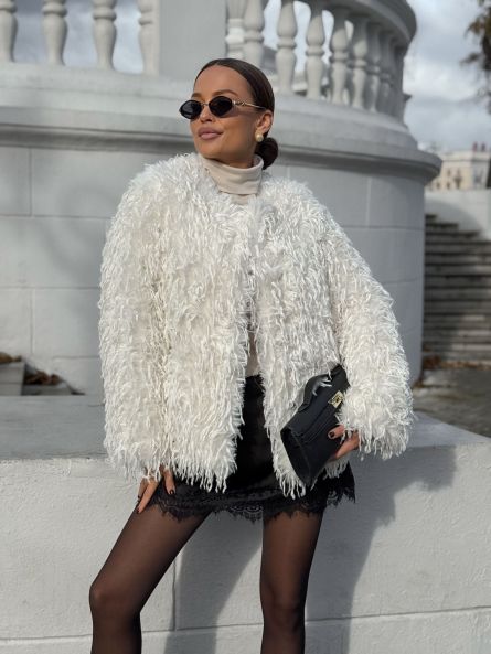 Бомбер укороченный с перьями, белый