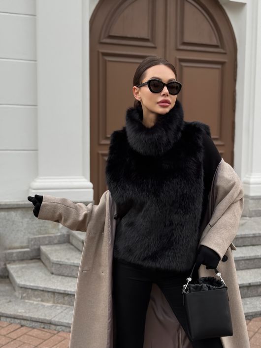 Манишка из эко-песца, черный