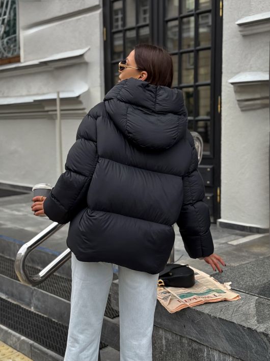 Пуховик укороченный с капюшоном, черный