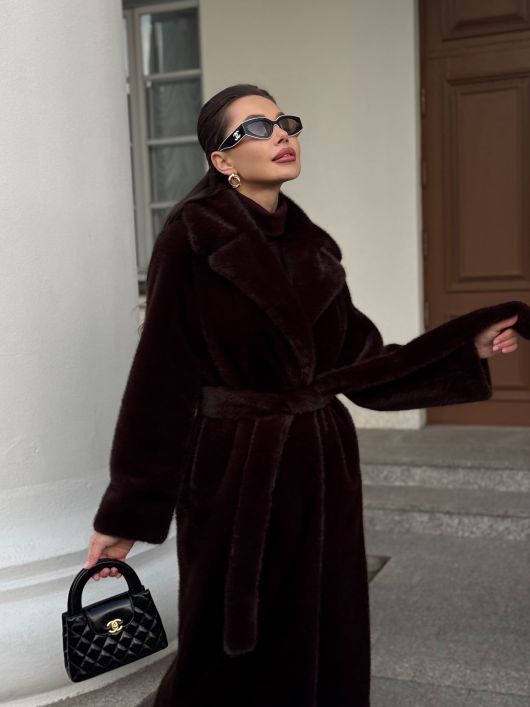 Шубка "волк" в макси длине, шоколадный