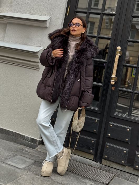 Пуховик с мехом лисы, баклажановый