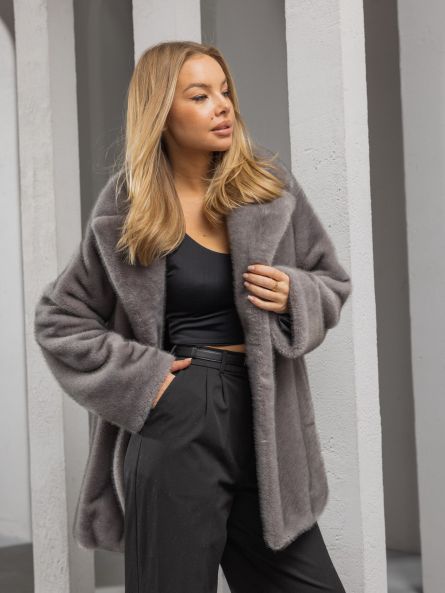 Шубка "волк" в средней длине, графитовый