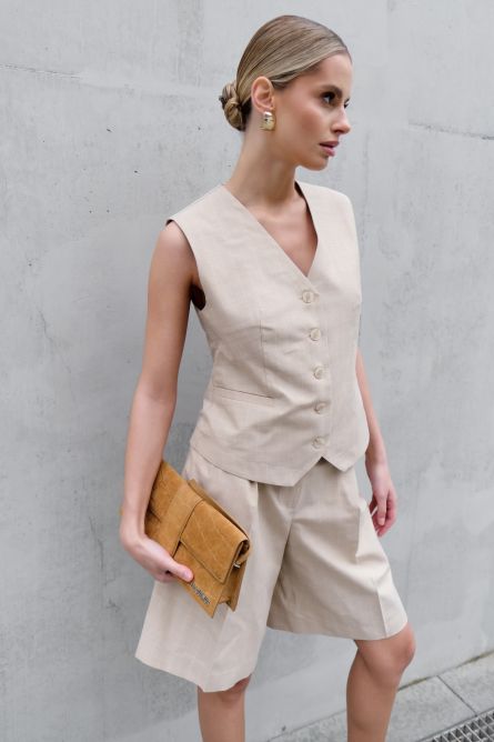 Бермуды в полоску, песочный