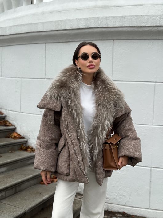 Пуховик с мехом лисы из мохера, кофейный