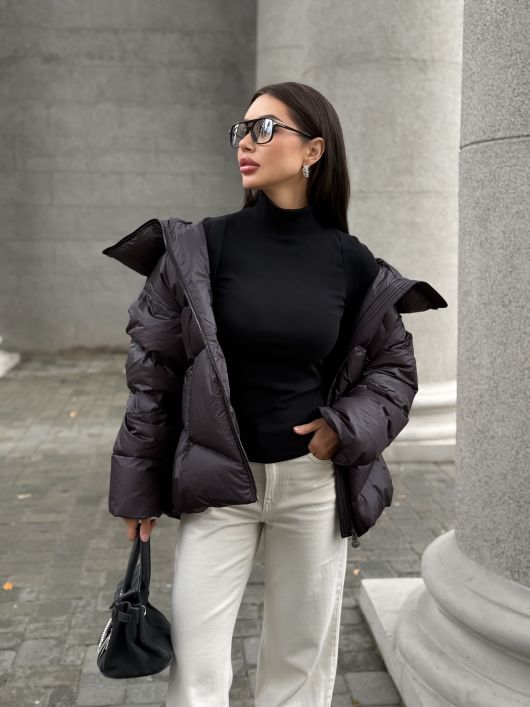 Пуховик укороченный с капюшоном, черный